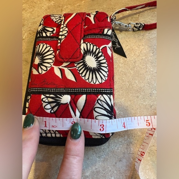 COPY - Vera Bradley Deco Daisy Pattern Carry It All Wristlet Wallet - Red Black… - Picture 13 of 13